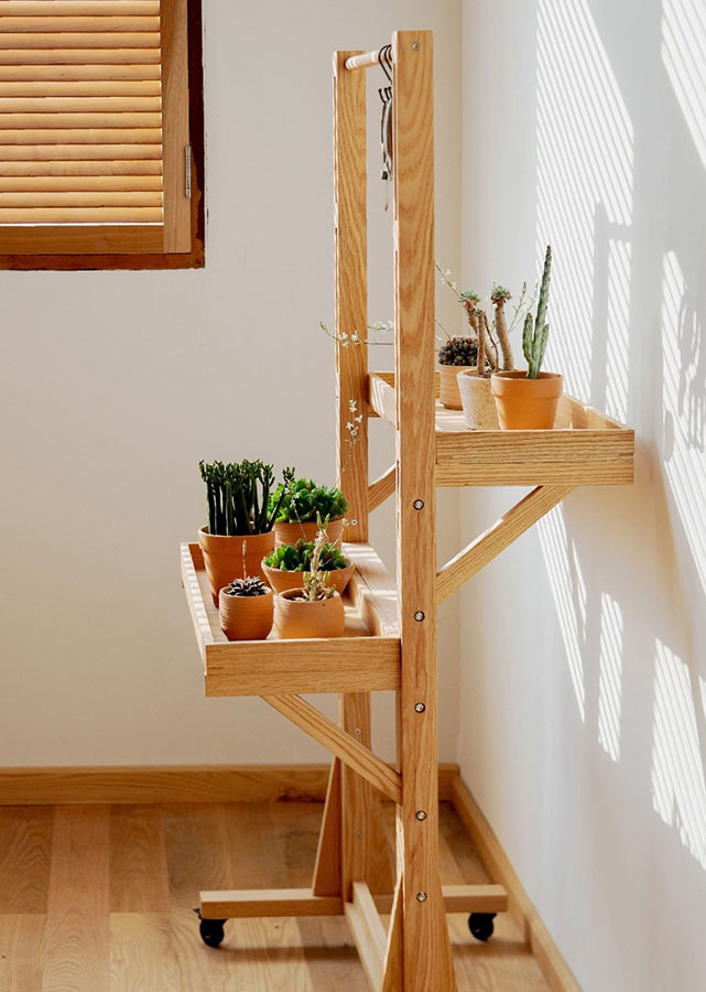 Solid Wood Movable Plant Rack