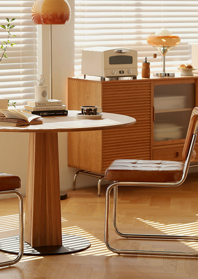 Mano Solid Wood Round Table
