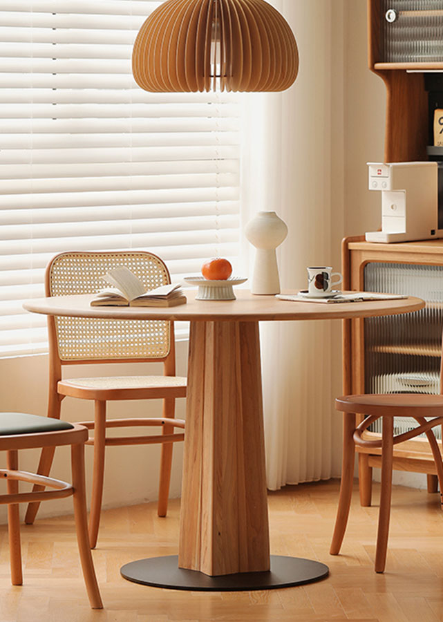 Mano Solid Wood Round Table