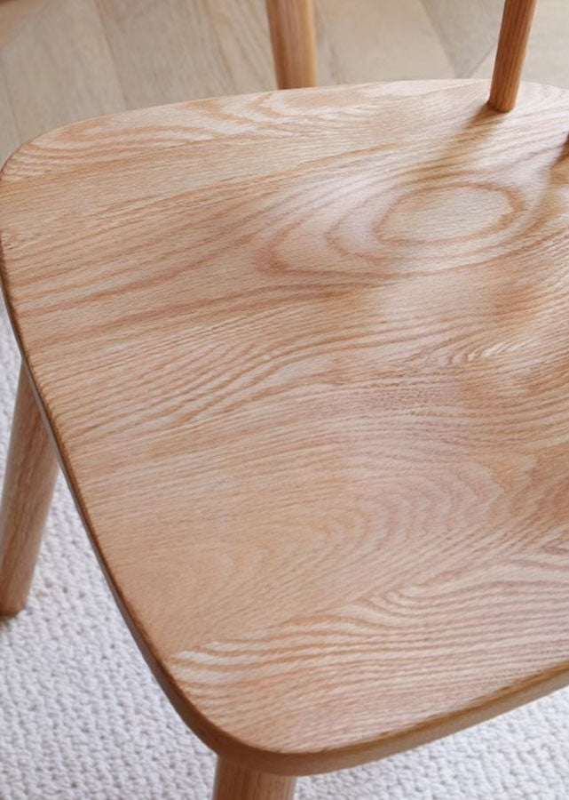 Broad Solid Oak Windsor Chair, close up of wood