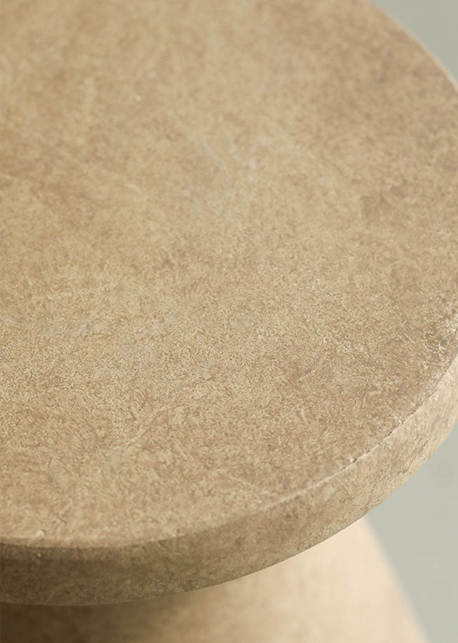 Magnesia Clay Pedestal