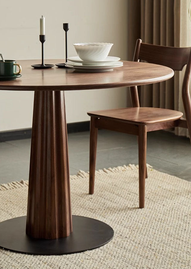 Mano Solid Wood Round Table