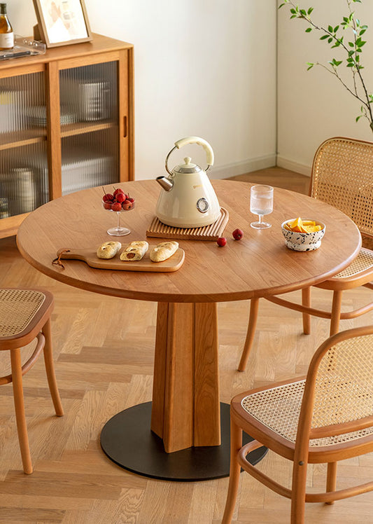 Mano Solid Wood Round Table