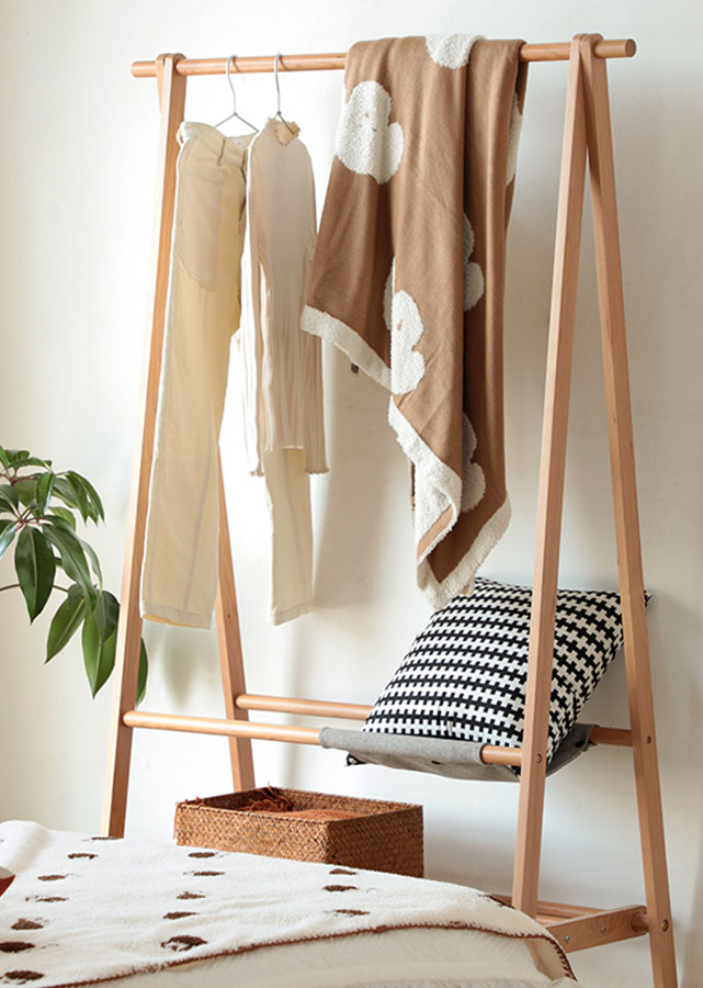 Classic Solid Wood Clothes Rack | nichinichi.sg