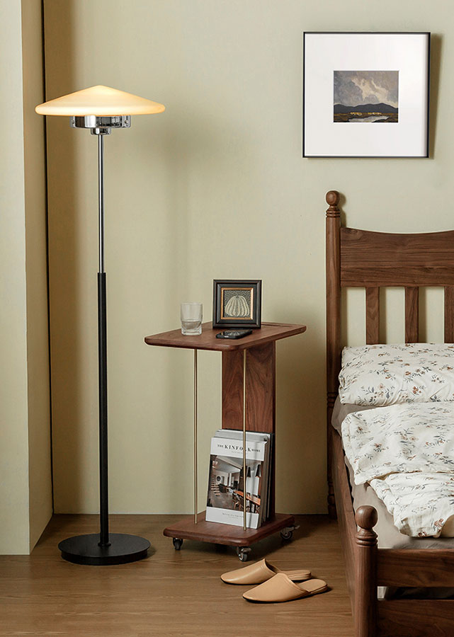 Kinito Solid Wood Side Table with Wheels