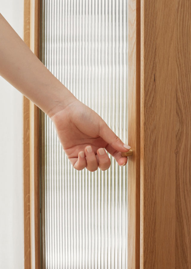 Charis Solid Oak Tall Cabinet, close up of handle